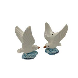 Vintage Florida Fort Walton beach Souvenir  Shakers Flying Sea Gull Bird Japan